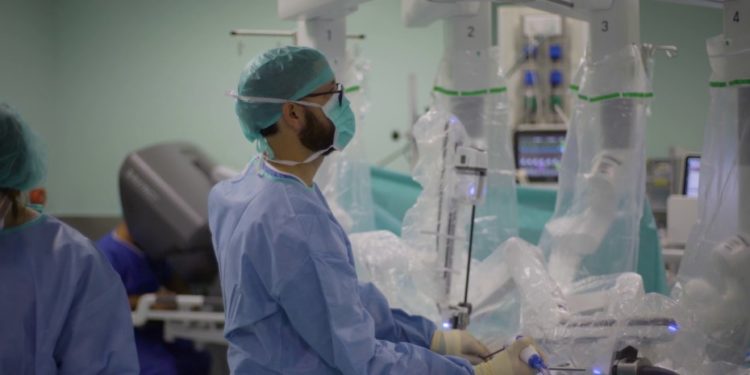 🗞️ES NOTICIA🗞️

'Médico venezolano realiza primer trasplante de pulmón con cirugía robótica'

#ProducirEsIndependecia
#2Mar

@NicolasMaduro @dcabellor
@delcyrodriguezv @jaarreaza

👀Lee aquí ↙️
venezuela-news.com/medico-venezol…