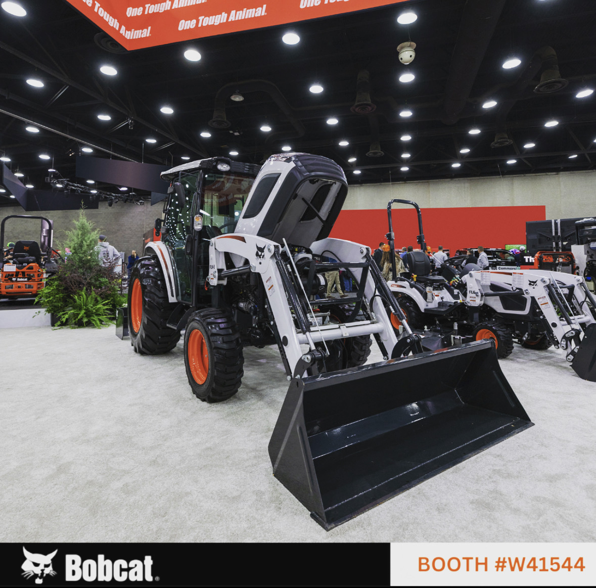 BobcatCompany's tweet image. The countdown is on. @conexpoconagg – we&apos;re coming for ya 😎  #OneToughAnimal #CONEXPOCONAGG