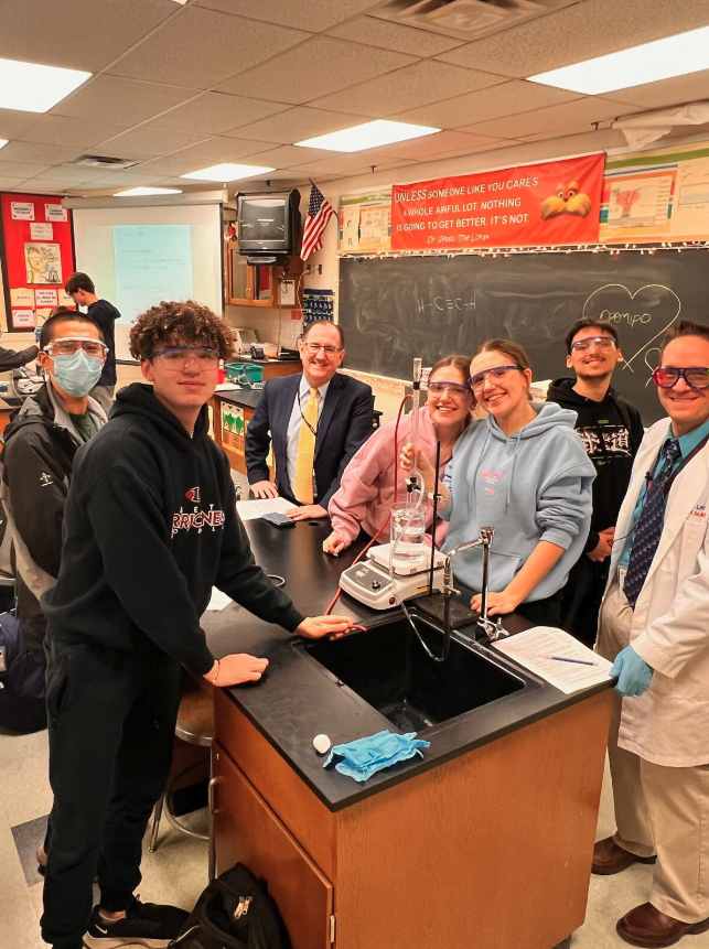 BethlehemAreaSD's tweet image. . @basdsupt dropped into @MrLittleScience's class at @LibertyHigh today!