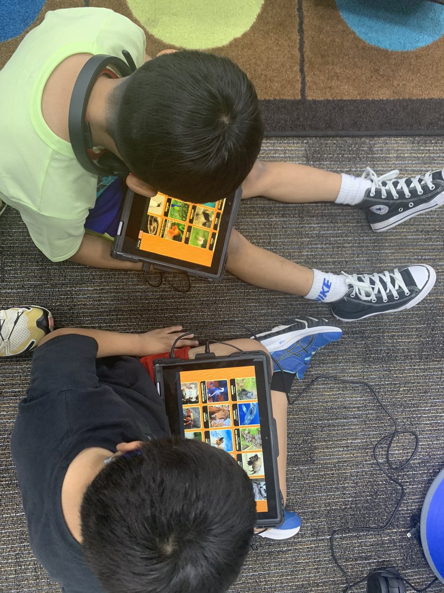 AnaMax16's tweet photo. Comparing animals to decide which one to write about for their nonfiction unit project #worldbookonline @CFISDHolmsley https://t.co/CfGtbR2Pu1