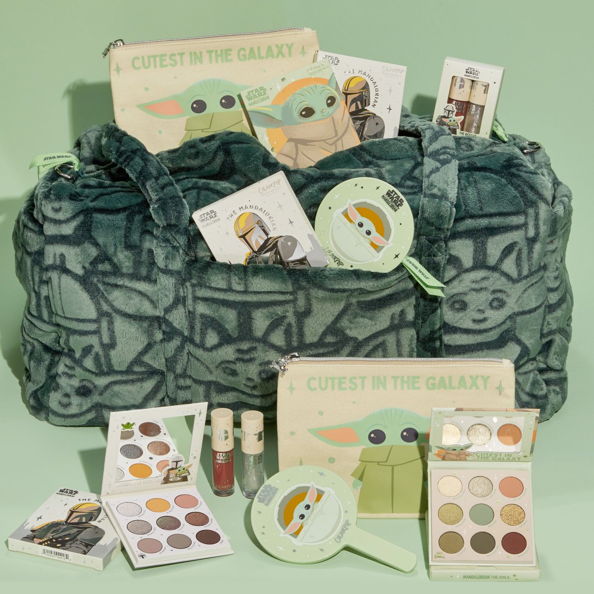 #GIVEAWAY 💚 Enter to win our The Mandalorian™ Collection &amp; the Star Wars™ Large Travel Duffel Bag from <a href="/verabradley/">Vera Bradley</a>!! 

ENTER TO WIN &amp; MORE DETAILS HERE 👉 instagram.com/p/CpQyhO7v0VF/
