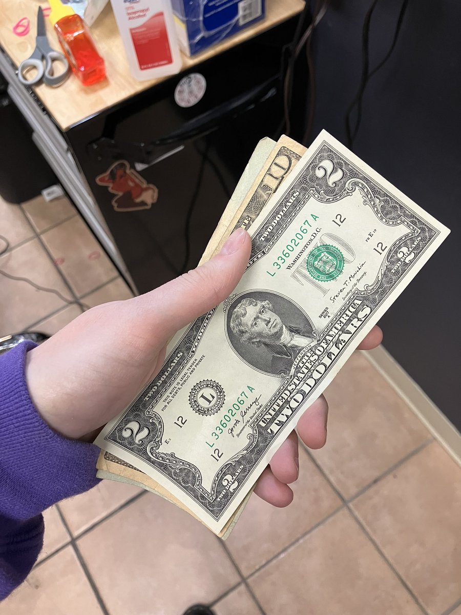not my client tipping me with a two dollar bill 🤣🤣