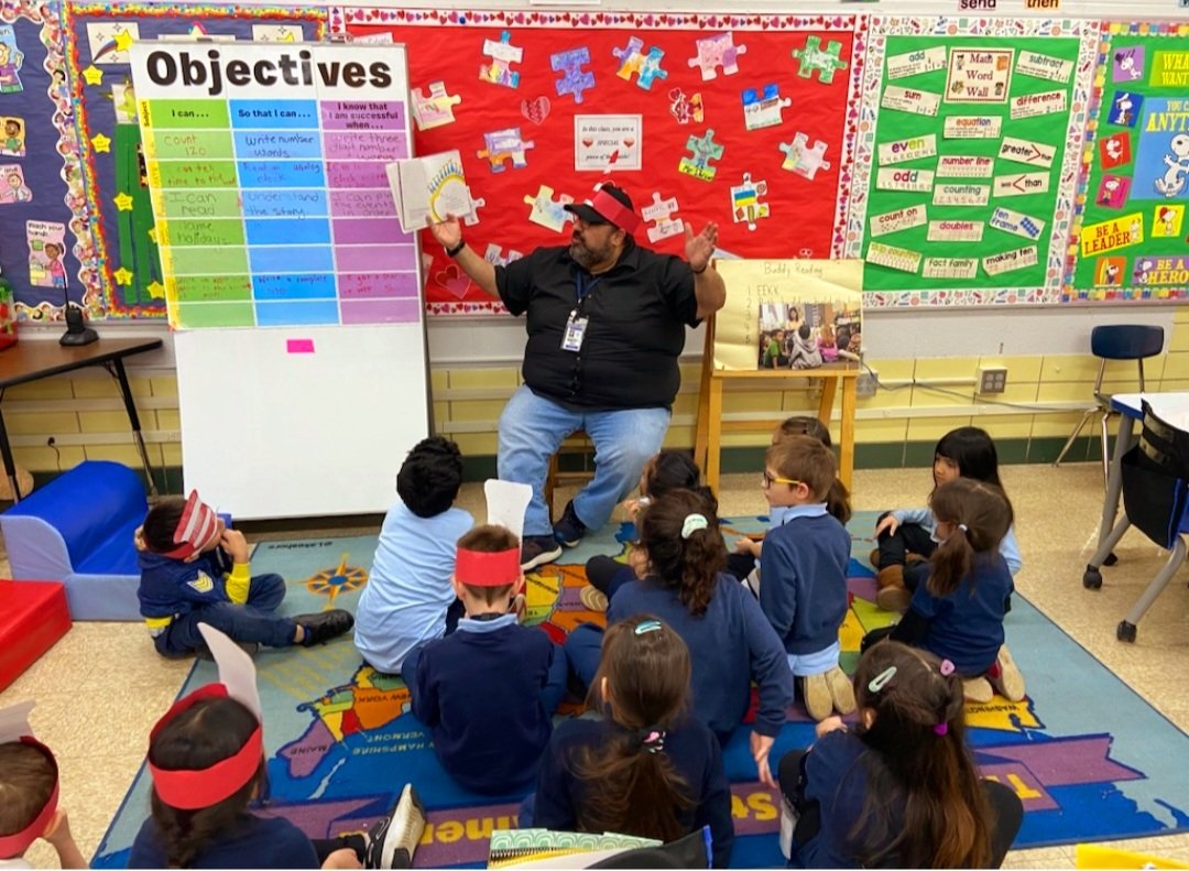 MikeShizas's tweet photo. We celebrated Dr. Seuss's Birthday today with a lot of his books! We did read alouds, buddy reading, crafts, and a Cat in the Hat journal!📖🎈🎂 #DrSeussDay #Burbank111 #MarvelousMaddock https://t.co/lk0G3wscTF