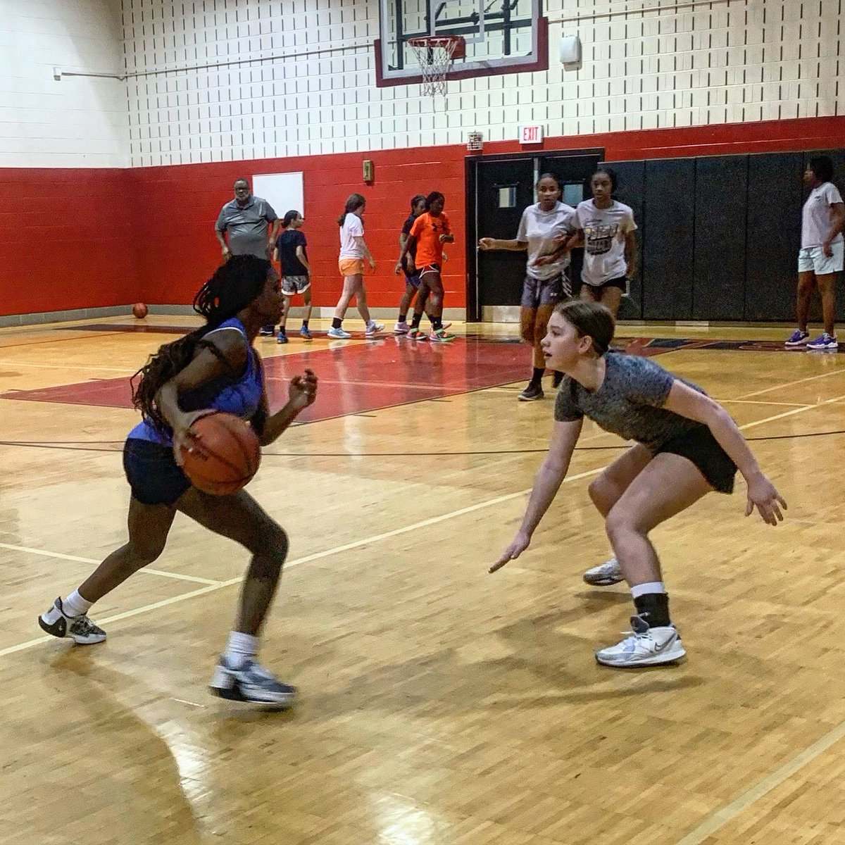 officiallyali's tweet photo. Nothing like a full gym of girls working hard out there on the court. Looking forward to a very productive @GLP_Basketball Youth Program season. Starts this weekend!
#glp #glpyouthprogram #wbb #building https://t.co/lWdbib8YkU