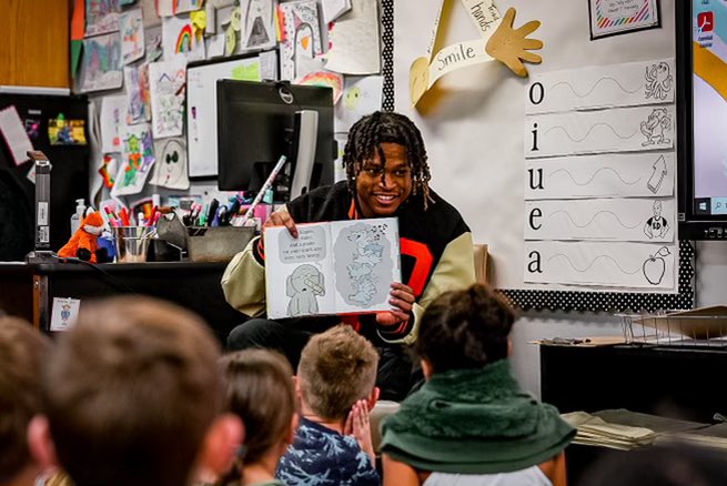 📚 Happy Read Across America Day! #GoPokes