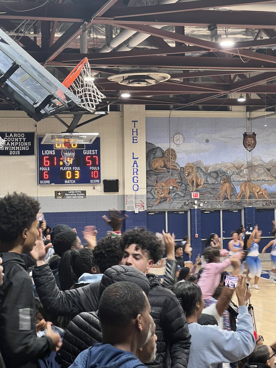 favteachJamall's tweet photo. Another Win! Next up State Quarter Finals! 💙🦁 https://t.co/Zea00HPggV