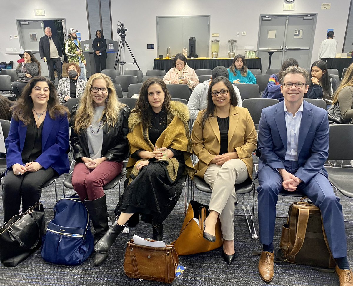 #5for10 As the student center fills up, our student-selected speakers Professors Berk, Borelli, Muñiz, Rendón &amp; Schiffman are getting ready to enlighten us with 10-minute lectures.<a href="/UCIrvine/">UC Irvine</a>