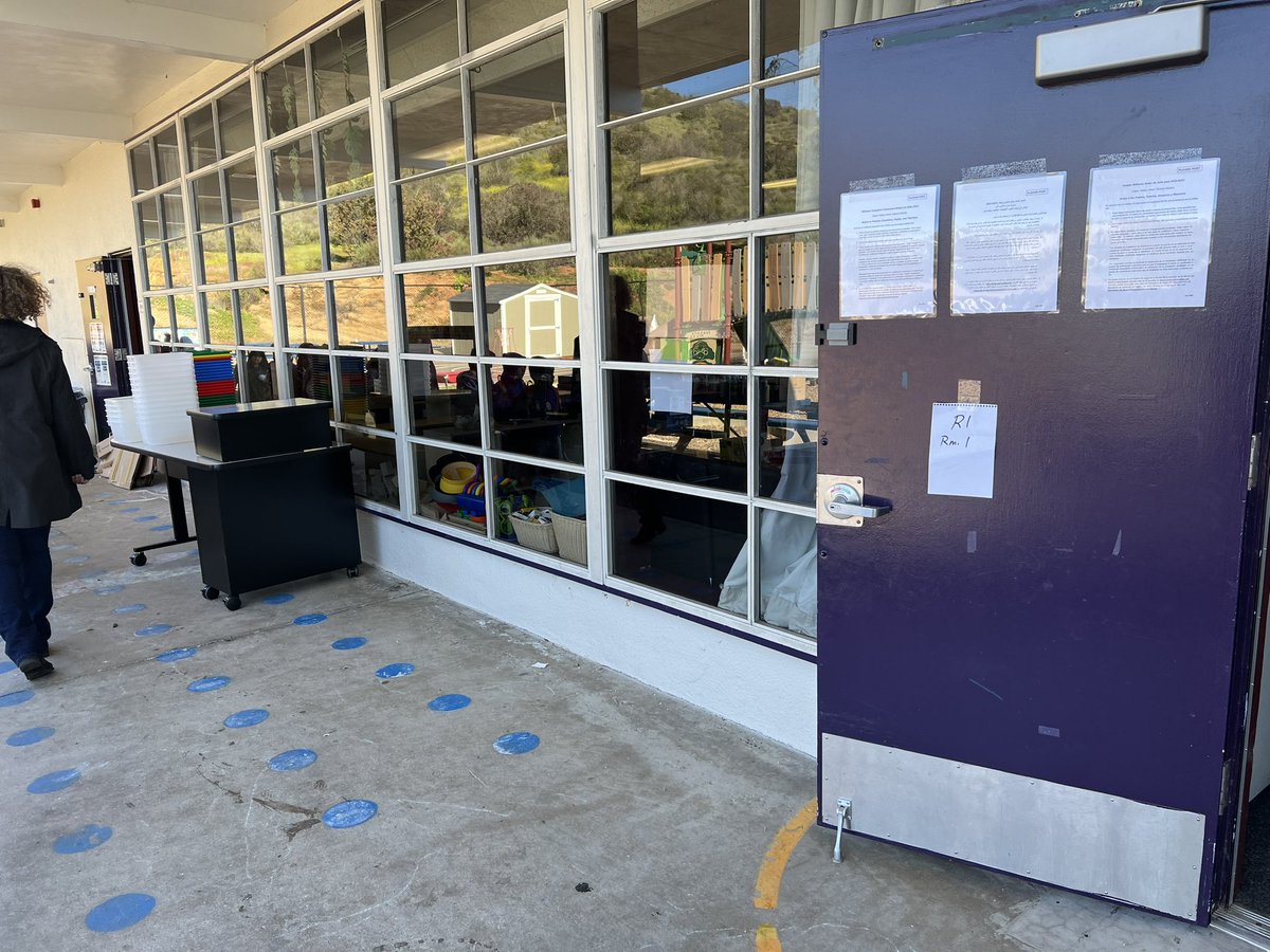 Liz Loether (@lizloether) on Twitter photo What to do when two truckloads of TK furniture are dropped off and the boxes pile higher than the teacher? Call in reinforcements to open, unpack and sort! <a href="/MrsBach_/">Mrs. Bach</a> <a href="/baileyfriesen3/">Bailey Friesen</a> <a href="/MrTCotton/">Taylor Cotton</a> What to do when two truckloads of TK furniture are dropped off and the boxes pile higher than the teacher? Call in reinforcements to open, unpack and sort! <a href="/MrsBach_/">Mrs. Bach</a> <a href="/baileyfriesen3/">Bailey Friesen</a> <a href="/MrTCotton/">Taylor Cotton</a>
