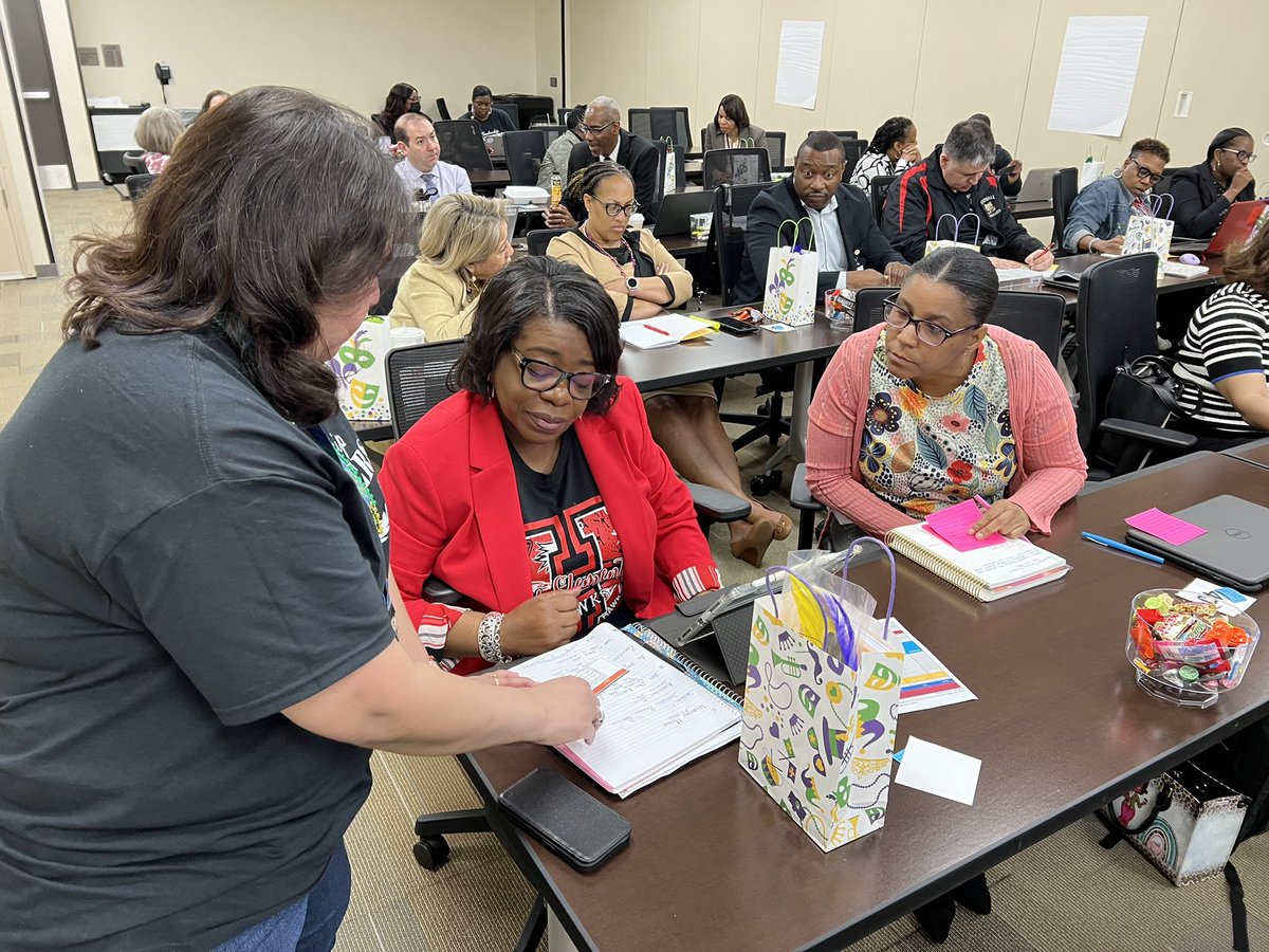 C. Van Wassenhove tweet media