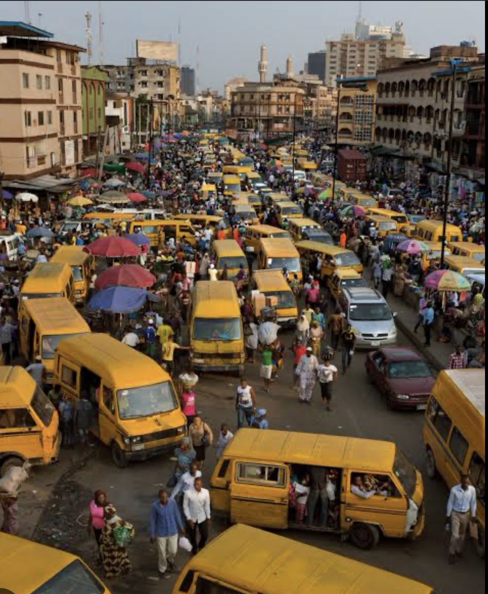 StevenKatun's tweet photo. #KenyaVsNigeria I believe we all know which one belongs to which country https://t.co/mIBhMqGDNV