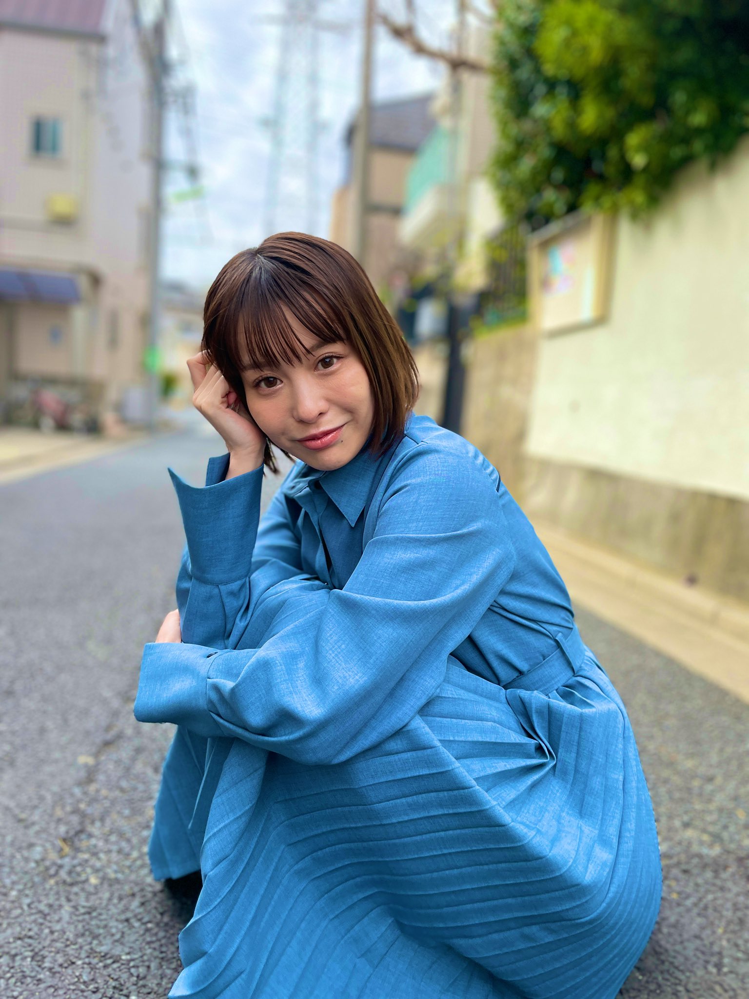 Mine'S【公式】AVプロダクション マインズ on X: ２月にデビューした🍳いりたま🍳 こと入田真綾ちゃん ＠maaya_irita  本日328発売のアサヒ芸能の撮影中📸 @AGeinou いつもとまた少し違った表情です👌🌱 オトナと少女が混在してる。 不思議な魅力❄️🫧  t.co ...