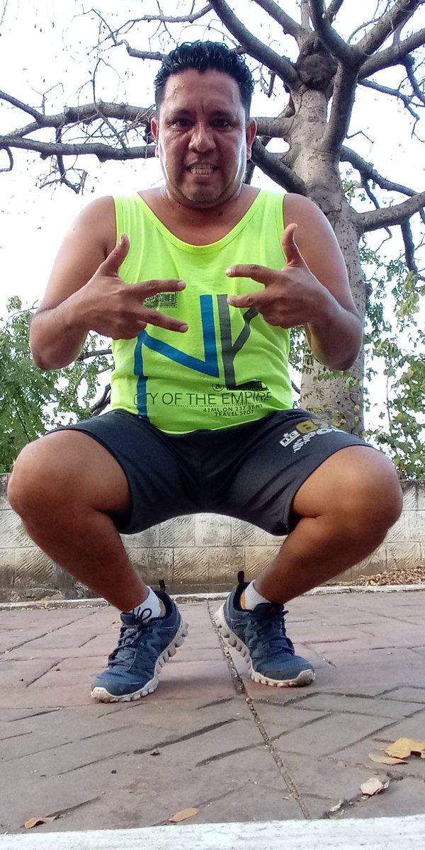 RunnerDuvalier's tweet photo. Dia2 #BurpeesChallenge 7
#abdominales muchas jeje ya no me podia levantar
#trotesuave
#repes 3X200 #VamosConTodo @JoseHer19149626 @FenixRun_Mexico @J_dmoreno @RudyCrossbones @rykardomch @Abelardof74 @Crisita20 https://t.co/26MIqMY5ad