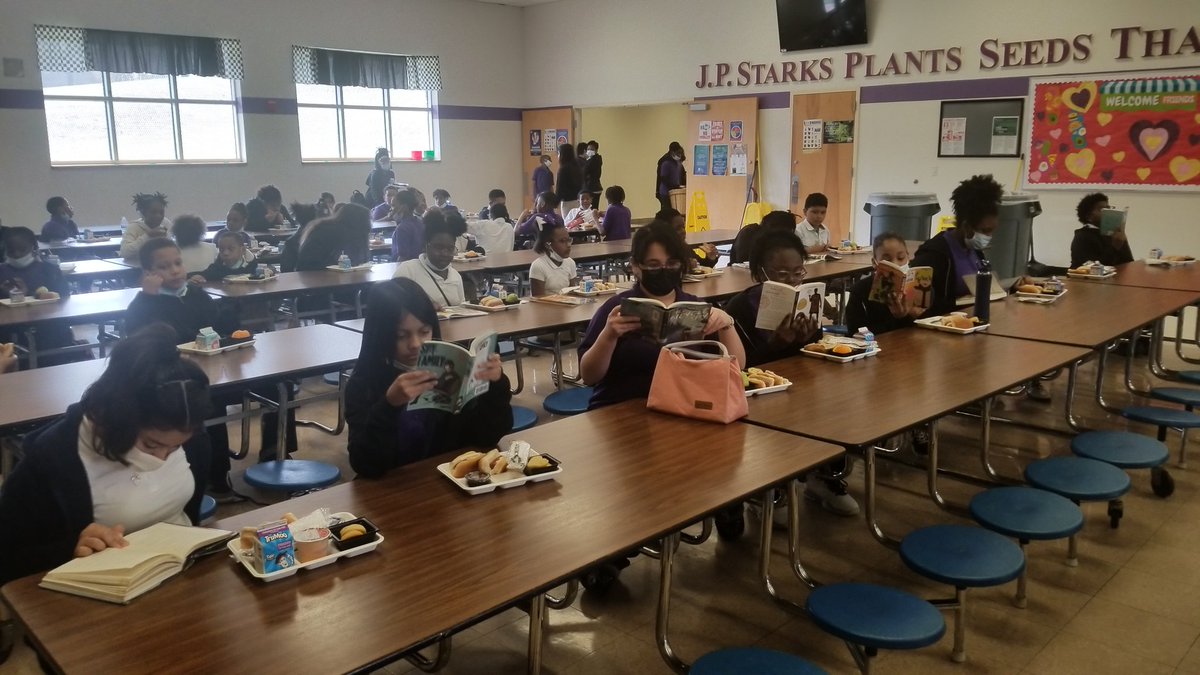 JPStarksMST_Lib's tweet photo. Reading Across @JPStarksMST in the classroom, in the lunchroom and in the library @JPStarksMST_Lib @DISD_Libraries
@DISDREO @dallasschools #ReadAcrossAmericaDay #disd_libraries https://t.co/xBbMsr5llc