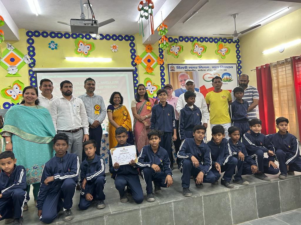 MCD (Narela Zone) (@dmcnarela) on Twitter photo Visit to MCD School Bakner to felicitate winners of Narela zone in the Inter zonal games. An impressive 89 medals were won by Narela zone while competing against students of rest of 11 zones. Their teachers & coaches were also felicitated
<a href="/LtGovDelhi/">LG Delhi</a> <a href="/GyaneshBharti1/">Gyanesh Bharti</a> <a href="/MCD_Delhi/">Municipal Corporation of Delhi</a> Visit to MCD School Bakner to felicitate winners of Narela zone in the Inter zonal games. An impressive 89 medals were won by Narela zone while competing against students of rest of 11 zones. Their teachers & coaches were also felicitated
<a href="/LtGovDelhi/">LG Delhi</a> <a href="/GyaneshBharti1/">Gyanesh Bharti</a> <a href="/MCD_Delhi/">Municipal Corporation of Delhi</a>