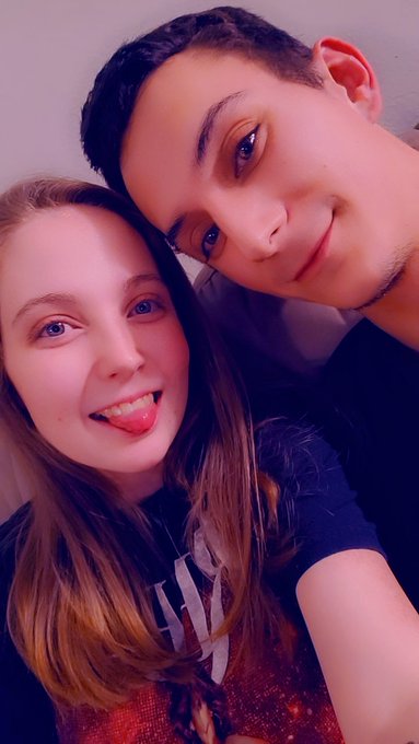 Finally got to meet youuuuuu😍😘😭❤ Thanks for making my night better, love ya sweetheart🥰😘 https://t.c<a href="/tag/newprofilepic"class="tags"><span>#newprofilepic</span></a>