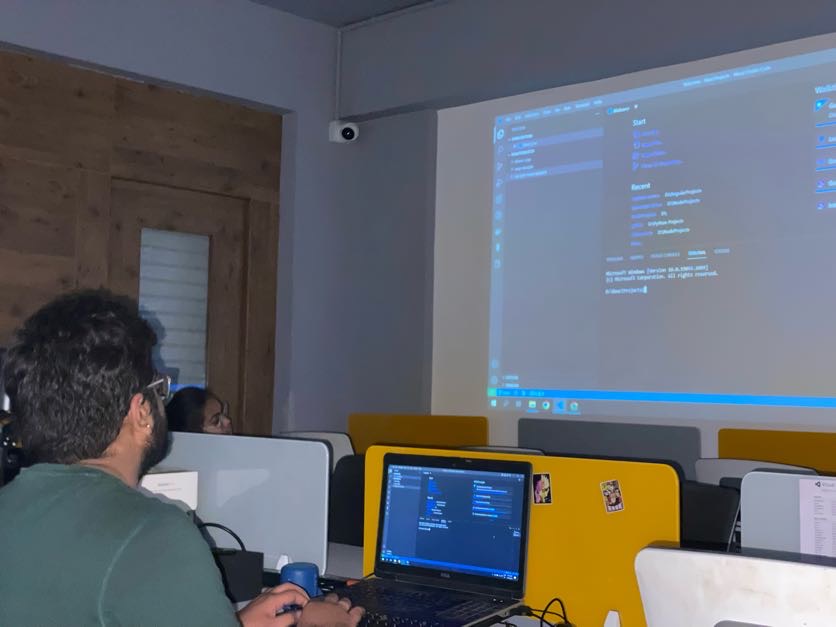 thinktankertech's tweet image. Last Saturday we had an amazing workshop on typescript.
The workshop covered the basics of TypeScript, including types, interfaces, classes, and more.
Keep the learning mode on.
#TypeScript #TypeScriptlang