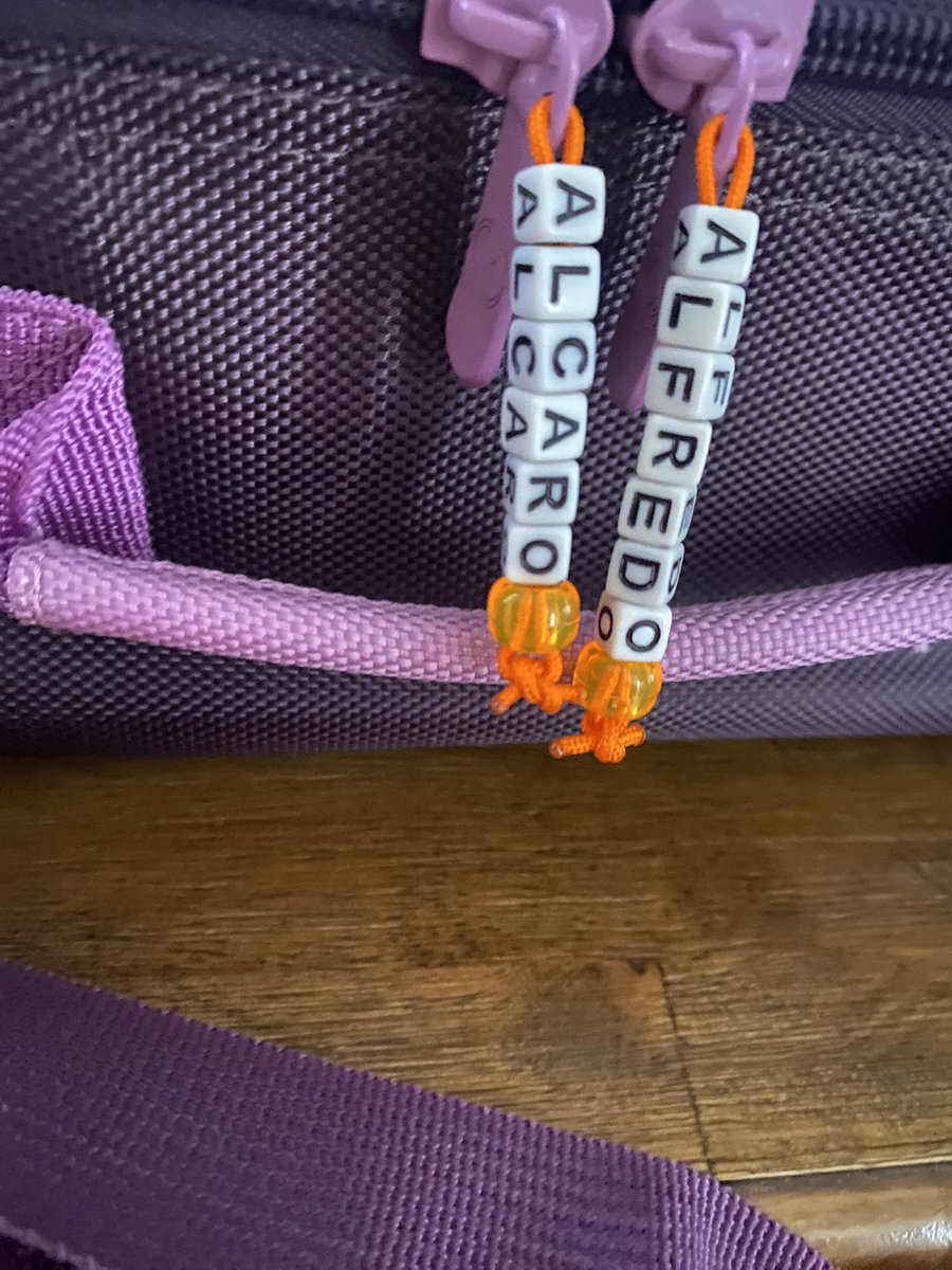 Alcaromusic's tweet image. Making #pokemon decks and #customizing my #travel bag #Hobby #hobbies #PokemonTCG #Musician #Creator #ALCARO