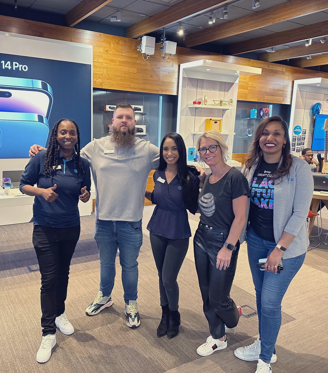 Alexandria Gonzalez 🌺 tweet media