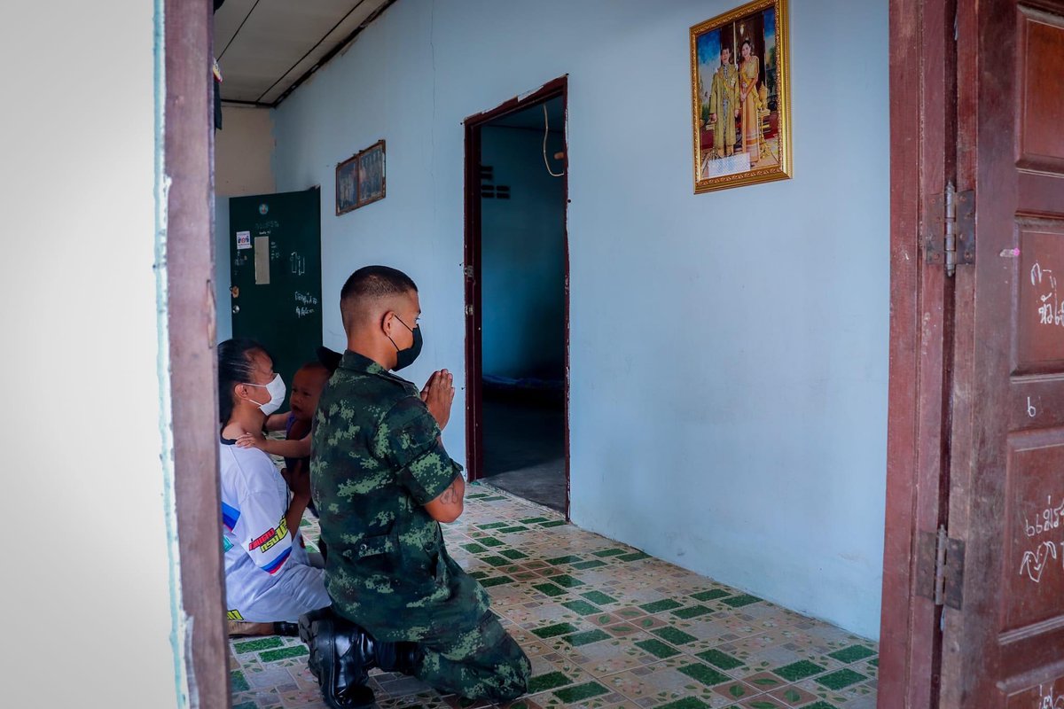 3_INFANTRY_DIV's tweet image. 💂🇹🇭 ส่งมอบบ้านให้กับทหารกองประจำการ ตามโครงการ "ทบ.ซ่อมบ้านทั่วไทย เทิดไท้ ปีมหามงคล"💂🇹🇭
ผบ.ป3 พัน.13 เป็นประธานในพิธีมอบบ้านให้กับ พลฯวิชัย บุญชู ตามโครงการ "ทบ.ซ่อมบ้านทั่วไทย เทิดไท้ ปีมหามงคล" ณ ต.พระพุทธบาท อ.ศรีเชียงใหม่ จว.หนองคาย
#กองพลทหารราบที่3
#กองทัพภาคที่2