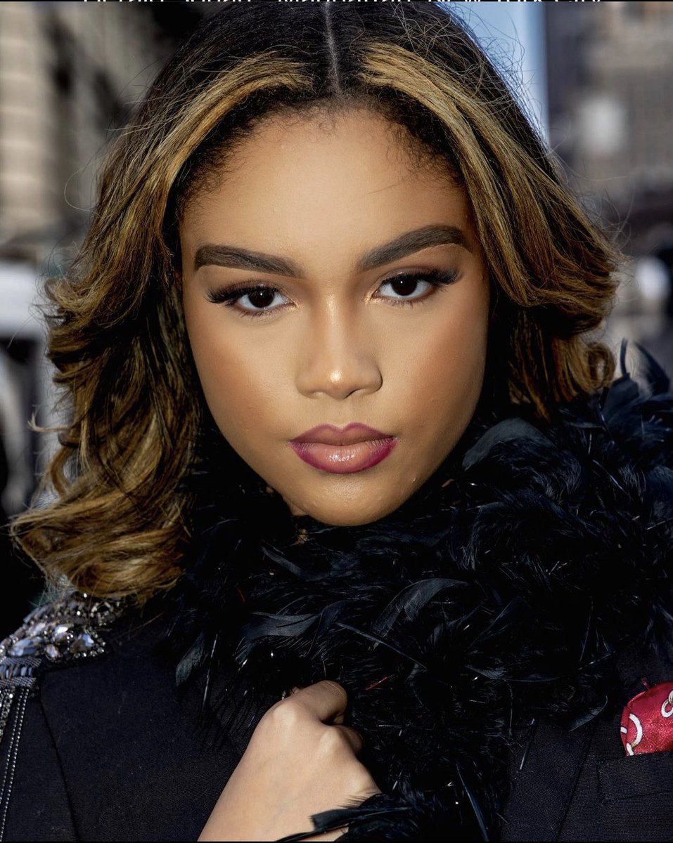 amandathompsson's tweet photo. Designer: @eliballeh 

Photographer: @randramoreproductions 

MUA💄: @Jennylafleur_aesthetics 

#nyfw2022 #elieballeh #runwaymodel #fierce #nyc #photooftheday #fashion #photography https://t.co/RymmtEtzJC