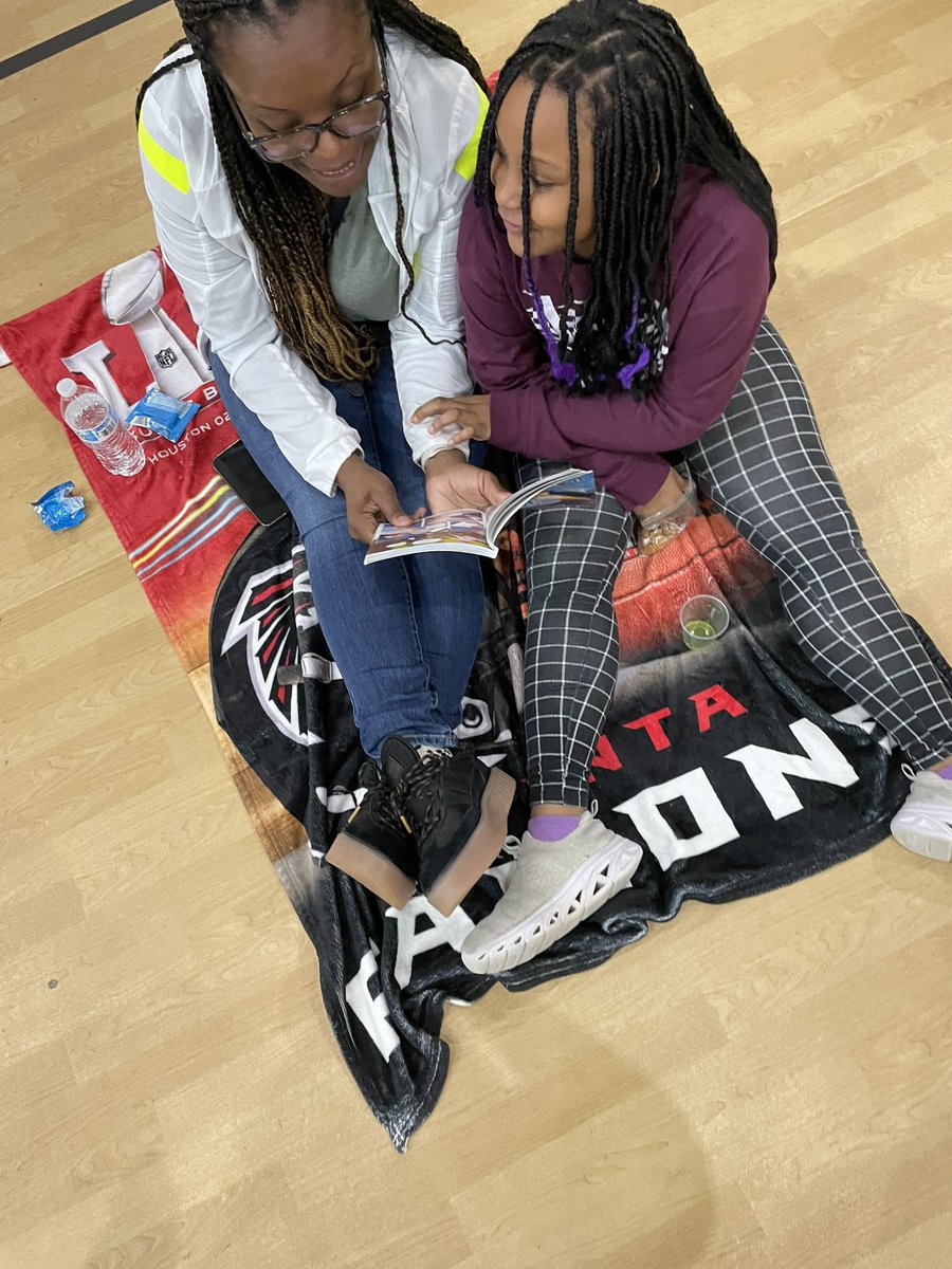 Read Across America at <a href="/OakleyTigers/">Oakley Elementary School</a> was definitely lit with literature and activities!! 3rd grade enjoyed our oil spill animal clean up. Planet protectors were in action all day!! Even great letters were written to oil companies! <a href="/mevis_rowden/">Mevis Swain</a>