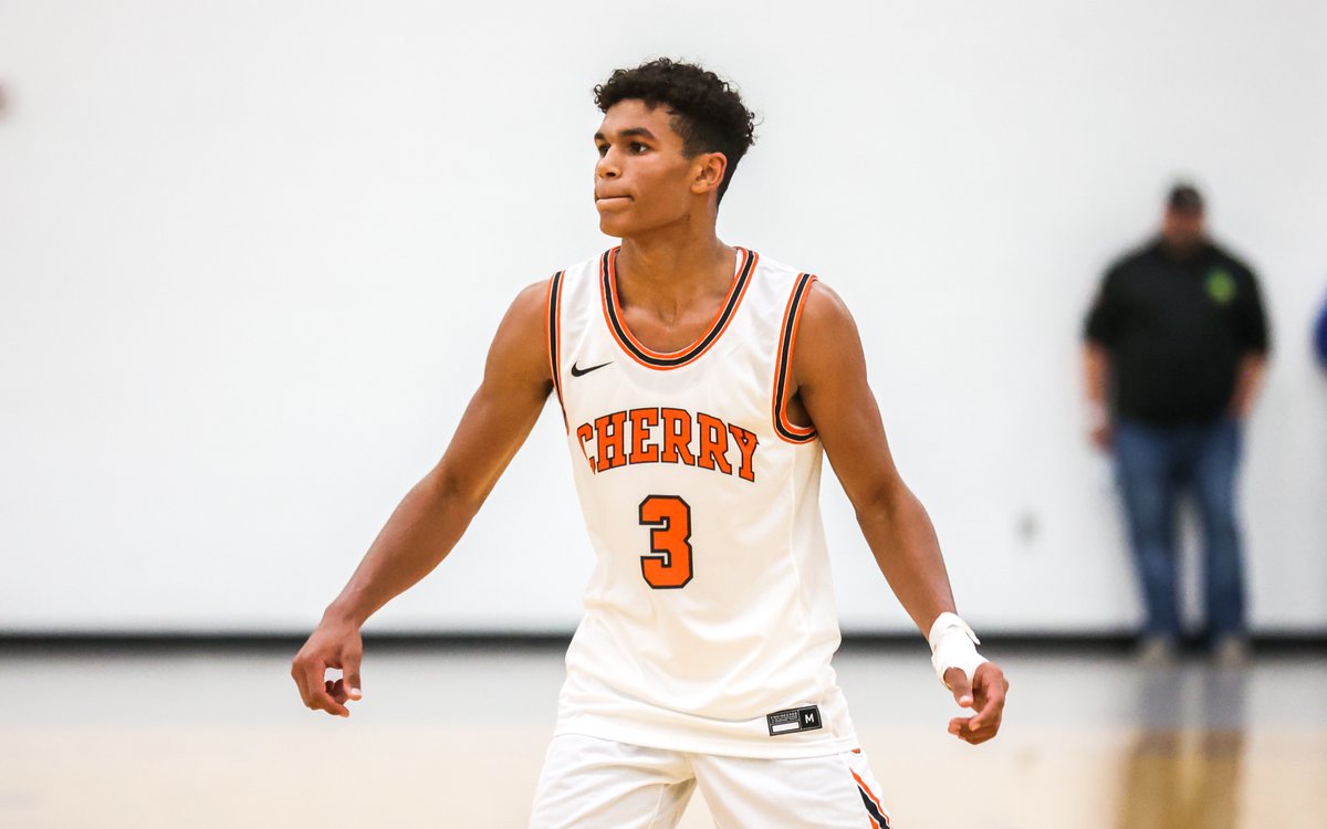 RyanJamesMN's tweet photo. 2024 point guard Isaac Asuma just announced his commitment to the University of Minnesota after his team's win over Rock Ridge https://t.co/9y1neTaIRX