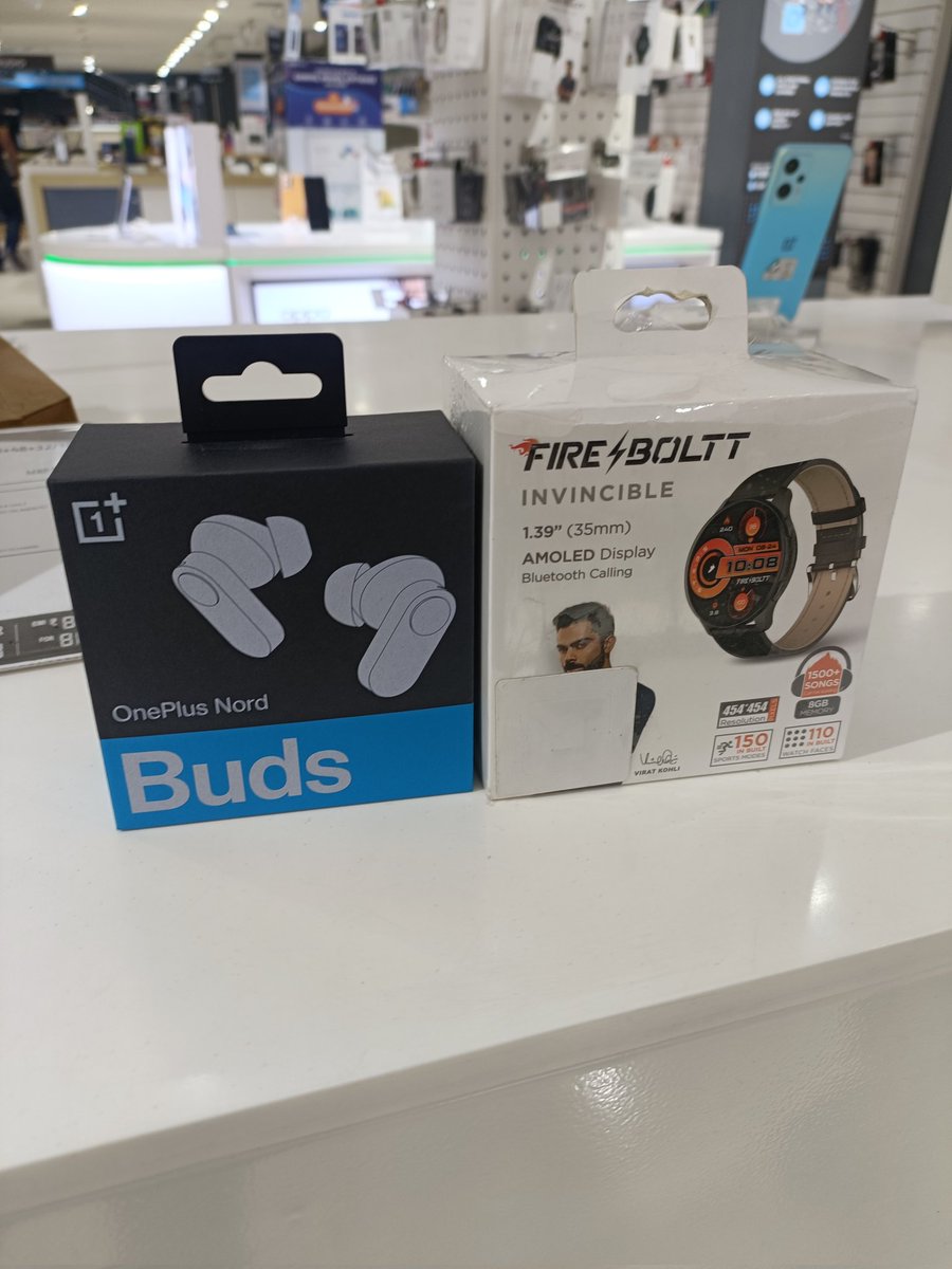 MouliPKDevote's tweet photo. New one #OnePlusBuds and #FireBoltWatch ❤️ https://t.co/oTkX62iyLO