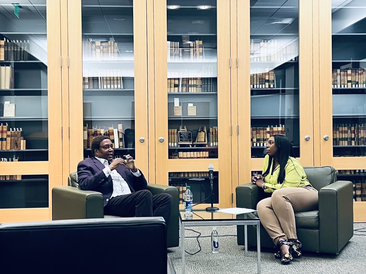 JenCampbellLam's tweet photo. @USFCA #School of #Law hosted #JohnBurris #Oakland #BayArea #CivilRights #Attorney this week. It was a true honor to gain #inspiration and #learn from him on #qualifiedimmunity, #policereform, and making there no place for #policebrutality. #RodneyKing. #Tupac. #BarryBonds. https://t.co/d6g1mut4M5