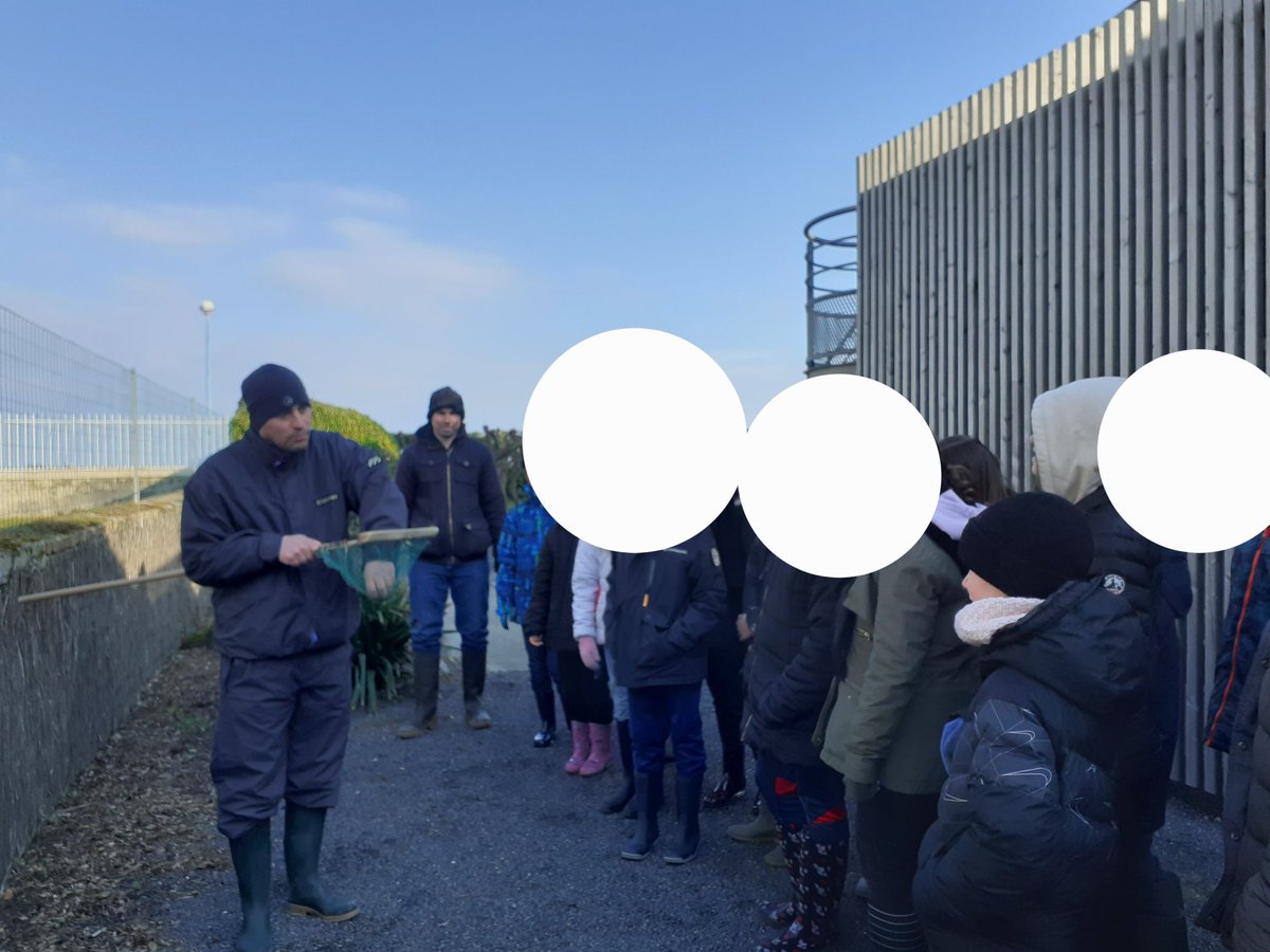 ecole_rai's tweet photo. Voyage sur 3 jours pour la classe de CM2 à Asnelles mêlant sport, histoire et découverte de nos côtes. Au programme : pêche à pied, initiation au char à voile, plages du débarquement et Mémorial de Caen https://t.co/hUt3ggzKc7