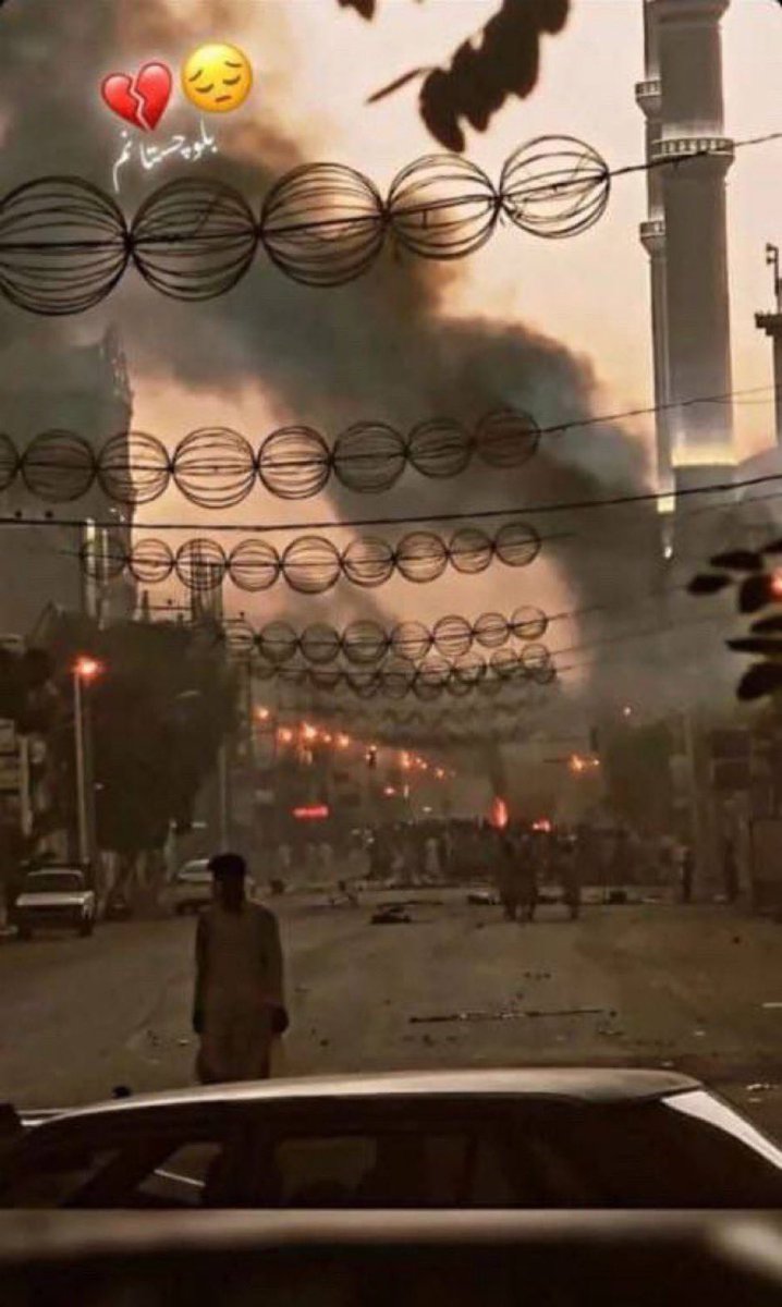 ODINiiius's tweet photo. 🏮

امروز جمعه‌س؛ مثل هرهفته که از زاهدان حرف زدید این‌بار هم صدای #زاهدان باشید
فراموش نمیکنیم #جمعه_خونین_زاهدان ✊🏽
#مهسا_امينی‌ https://t.co/foAlXI7ayA