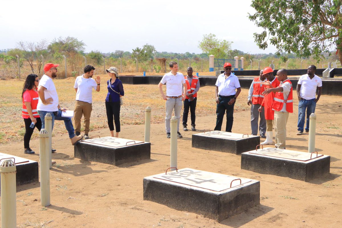 inakasiita1's tweet image. @UgandaRedCross making a difference in the lives of the refugees and hosting communities in Imvepi refugee settlement, West Nile region. This is made possible with funding from @ADCinUganda through @roteskreuzat
-Humanitarian Development Peace Nexus (HDP) project.
#WASHForHealth