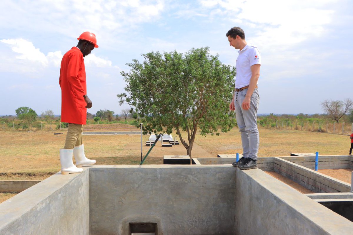 inakasiita1's tweet image. @UgandaRedCross making a difference in the lives of the refugees and hosting communities in Imvepi refugee settlement, West Nile region. This is made possible with funding from @ADCinUganda through @roteskreuzat
-Humanitarian Development Peace Nexus (HDP) project.
#WASHForHealth