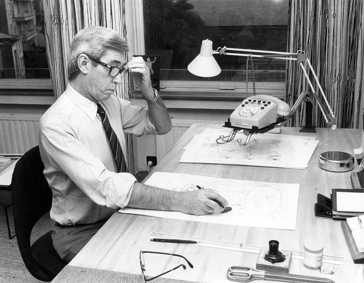 milrayos's tweet photo. #Hergé  22 de mayo de 1907, Etterbeek, Bélgica - 3 de marzo de 1983, Woluwe-Saint-Lambert, Bélgica. #TalDiaComoHoy
hace 40 años nos dejó el padre de #Tintin https://t.co/zOkz6Ksdcg