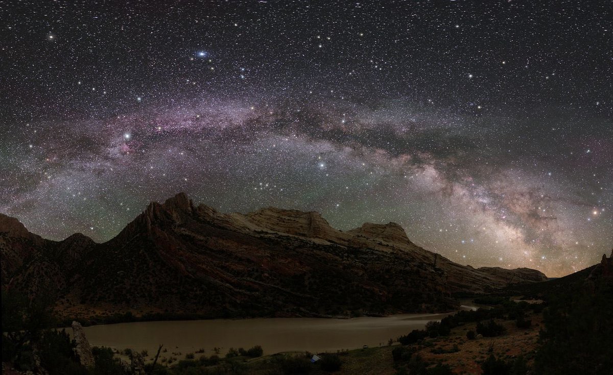 I wish light pollution didn’t exist because I just wanna see the night sky as it was meant to be seen 

📸: Dan Duriscoe