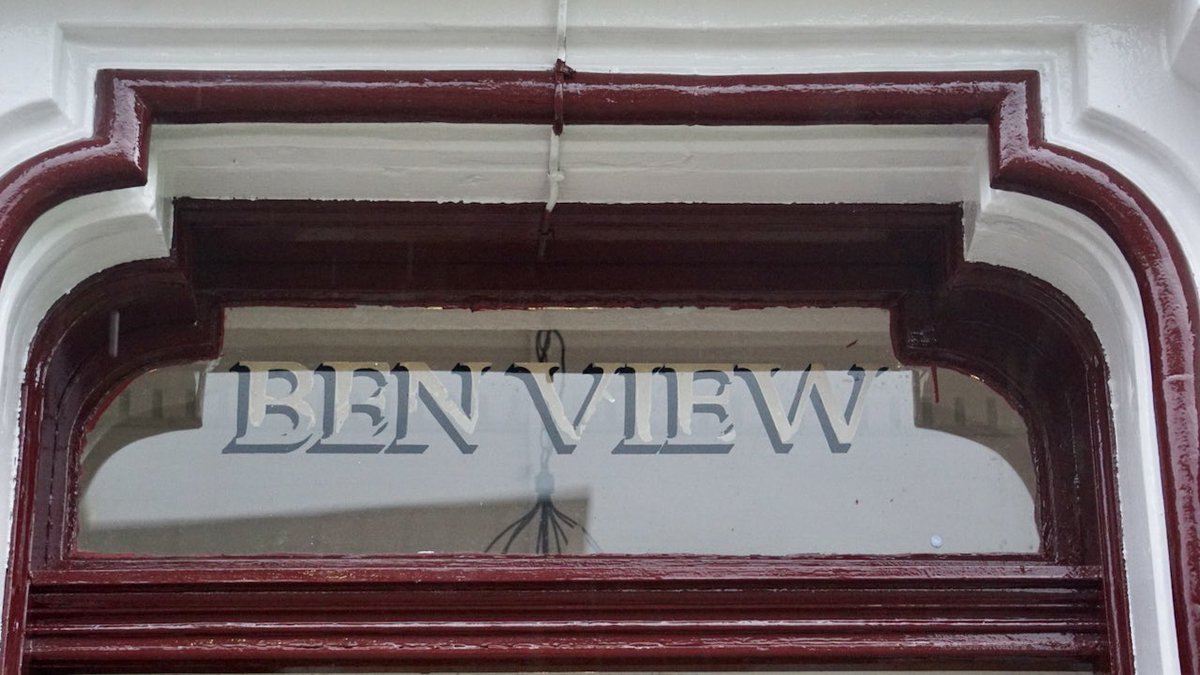 TIME | With more and more people coming through the door each week for #BigScran Dumbarton, we desperately need more volunteers 🙏

All it involves is a couple of hours of your time every Thursday <a href="/BenViewDton/">Ben View</a> 

Up for it or know sometime who might be? Get in touch.