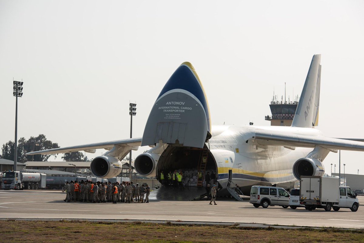This week, Ukraine’s Antonov AN-124 delivered 101 tons of humanitarian aid to Incirlik Air Base to help families affected by recent earthquakes. Coordinated by 🇫🇷 armed forces, delivered by 🇺🇦 aircraft, unloaded by 🇹🇷 and 🇺🇸 military. As allies, we come together in trying times.