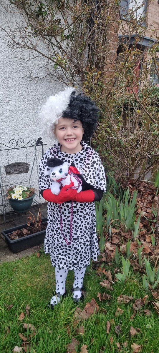 Debward86's tweet photo. Cruella Deville and Queen of Hearts are looking forward to celebrating world book day today @Yenton_Primary https://t.co/dVugQfSX1X