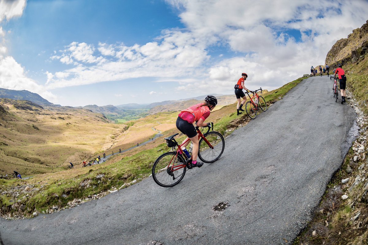 Smashing it up 33% Hardknott Pass, @fred_whitton 
#cyclinguphill #hardknottpass #fredwhittonchallenge #cycling #womenscycling