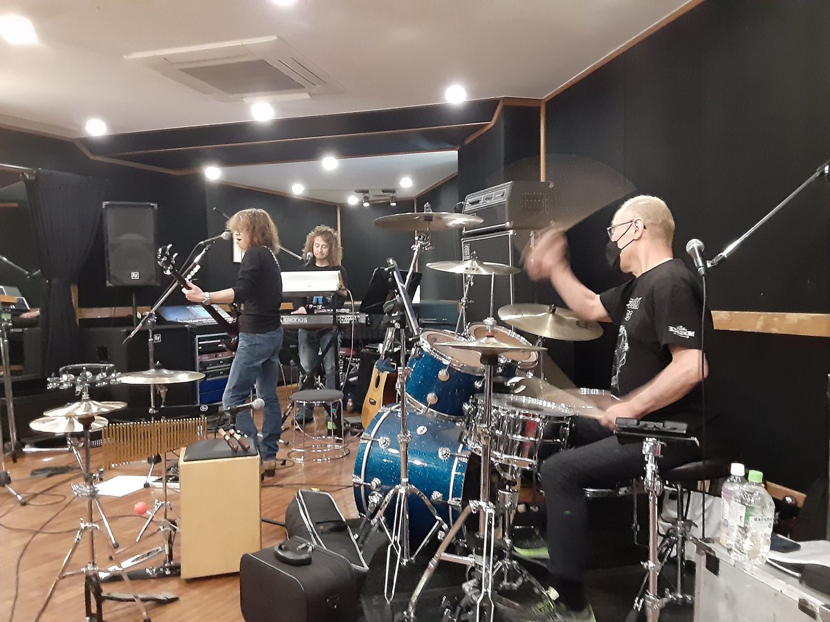 mhf2017102829's tweet photo. グラスラ初回リハーサル、進行中！ https://t.co/4bUhcSZxqK