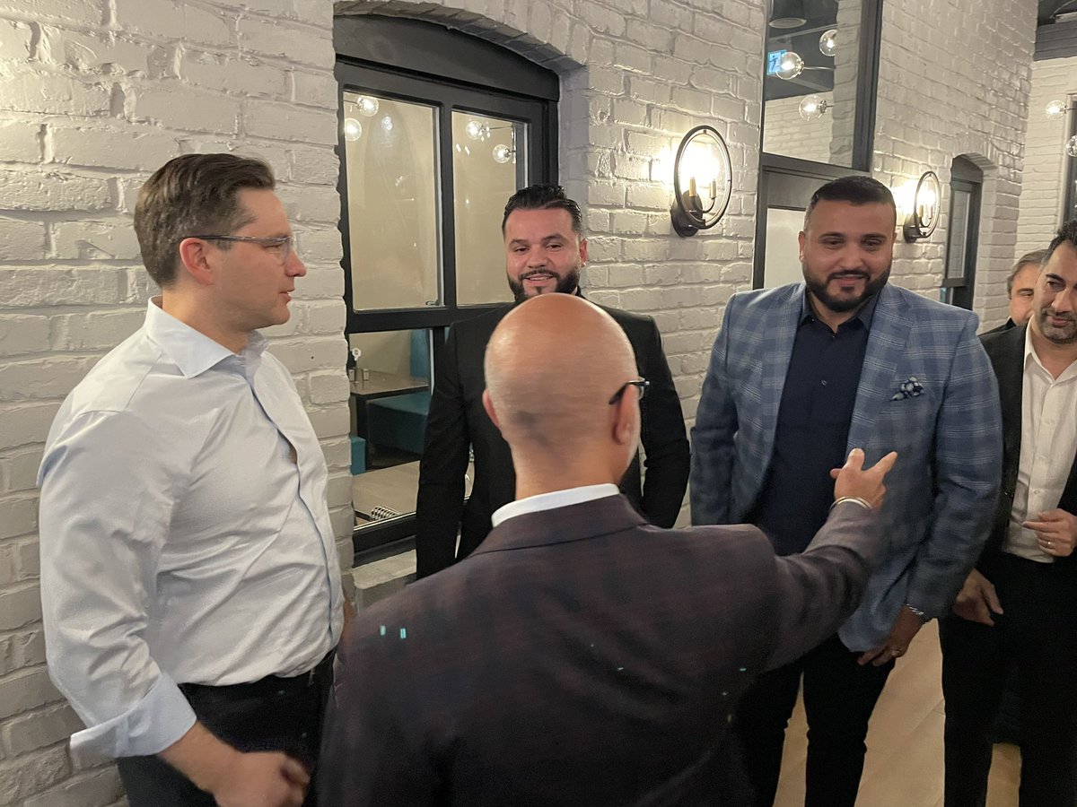 TylerCalver's tweet photo. Thank you @PierrePoilievre for taking the time to stop in &amp; visit with community members in Kitchener South - Hespeler. Your positive message of hope, &amp; how we can get more people working again was greatly appreciated by everyone in attendance. @kshcpc https://t.co/1ycMFX8vk2