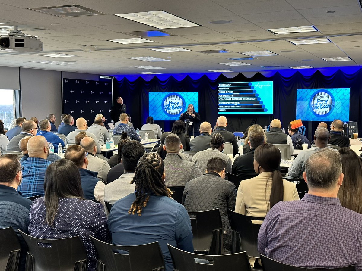 Awesome day at the GLM Kickoff!  

@PaulaVofGLM @BrianWest_GLM @kpflagship @GreaterLakesMkt #WeareGLM
#LifeatATT
#MakingWaves
#TheEastRegion
#GLMYearOfTheCoach