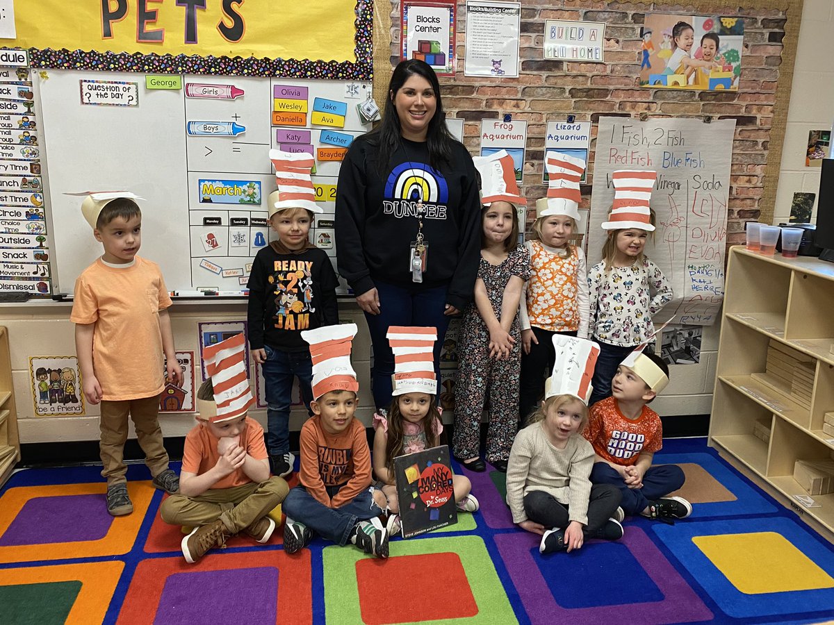 MrsSmuda's tweet photo. Read Across America fun with Ms. Fitzmaurice #DrSeussBirthday #BarnegatInspires @LMDS_preschool https://t.co/ExnAHTmnKS