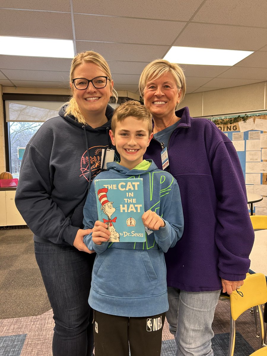 Erin Voss (@erinvoss14) on Twitter photo Mystery readers have officially begun in room 9! <a href="/BarnardTroy/">Barnard Elementary</a> Happy March is Reading Month! Mystery readers have officially begun in room 9! <a href="/BarnardTroy/">Barnard Elementary</a> Happy March is Reading Month!