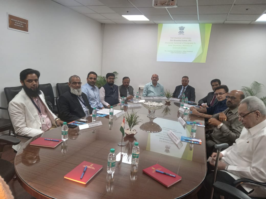 IPEPCIL_India's tweet photo. We would like to thank @PoEMumbai for inviting our delegation to meet @ProtectorGenGOI. It was a very fruitful discussion and hope this leads to positive steps in achieving safe and legal migration of Indians. Thank you @MEAIndia for your support
@PMOIndia @DrSJaishankar #JaiHind https://t.co/cInCpMhKmL