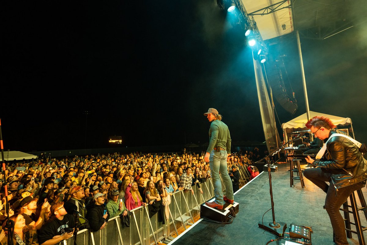 Thank you for helping us make this special night happen <a href="/SpotifyUSA/">Spotify USA</a>