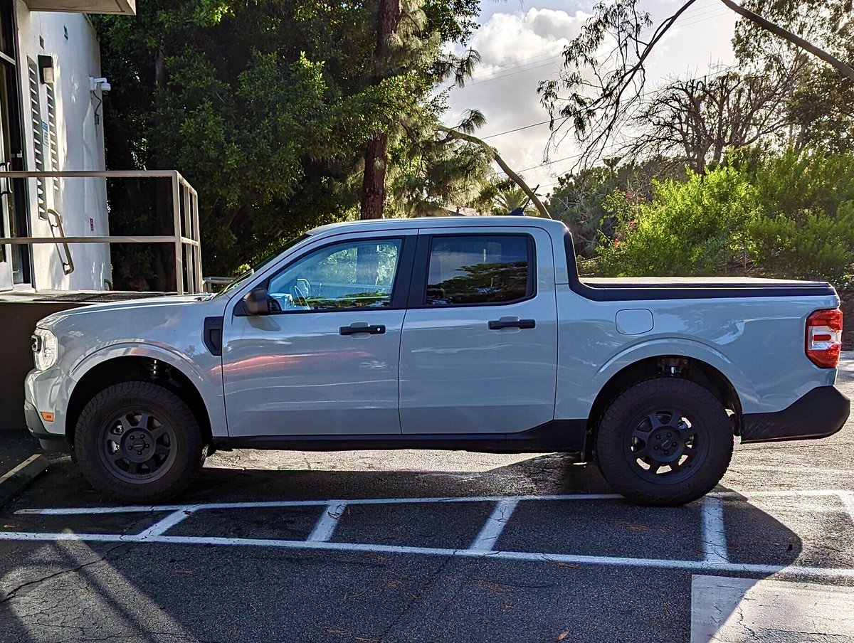 FlatoutSus's tweet photo. Here’s a #ford #maverick #fordmaverick lifted on our Flatout GR40 coilovers with camber adjustable rear arms and 1.5” subframe drop.

https://t.co/UbqP1UBPr9 https://t.co/uIOEyE5kMj