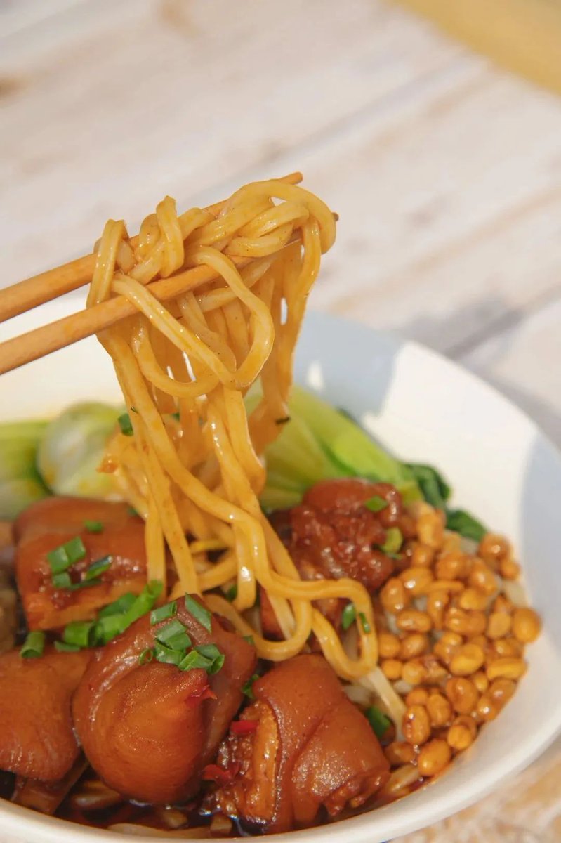 New offerings to try at PKU Zhongguanyuan Canteen! A fulfilling bowl