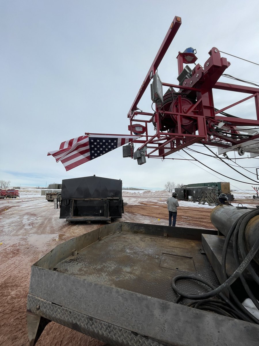 conservativeoil's tweet photo. Pusher finally made the upgrade I’ve been asking for! Time for our next patient. #America #oldglory #EFT #workover https://t.co/KpNQQ0KkiP