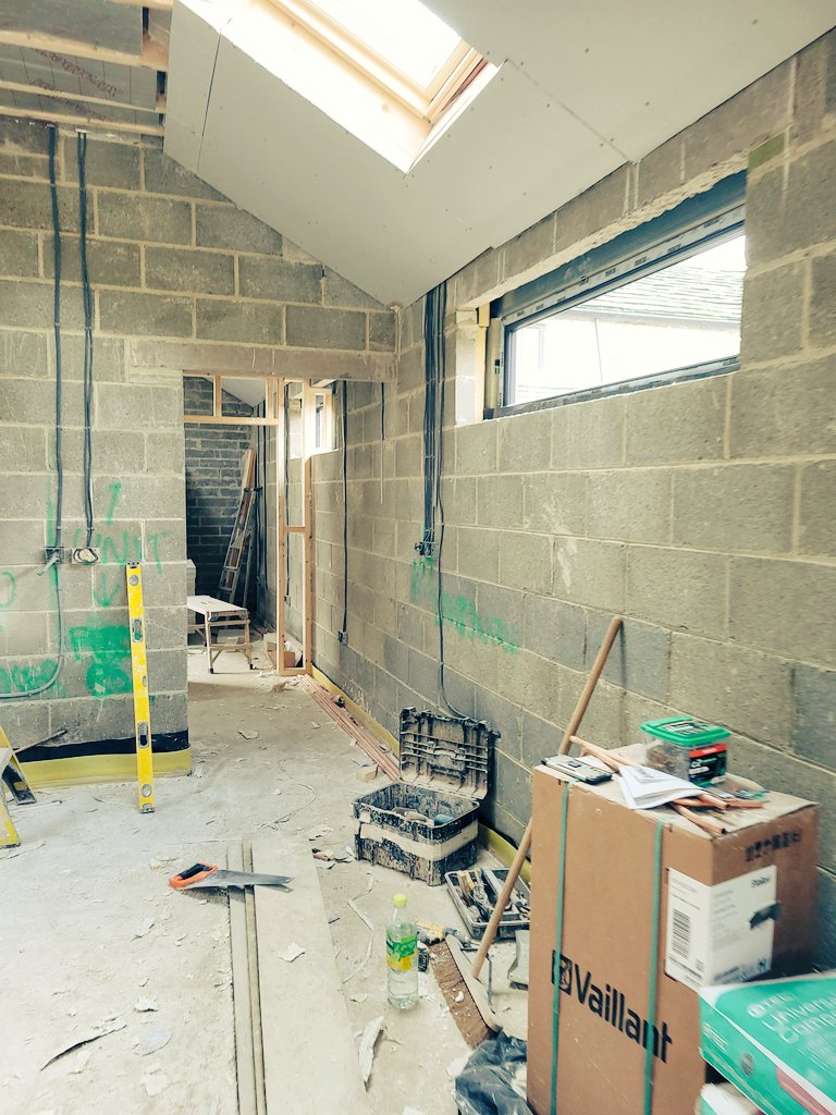 cjwdevelopments's tweet image. Progresss... @Huddersfield

facebook.com/stories/100241…

#Drylining

#HD7 #Marsden #Huddersfield #Kirklees #WestYorkshire