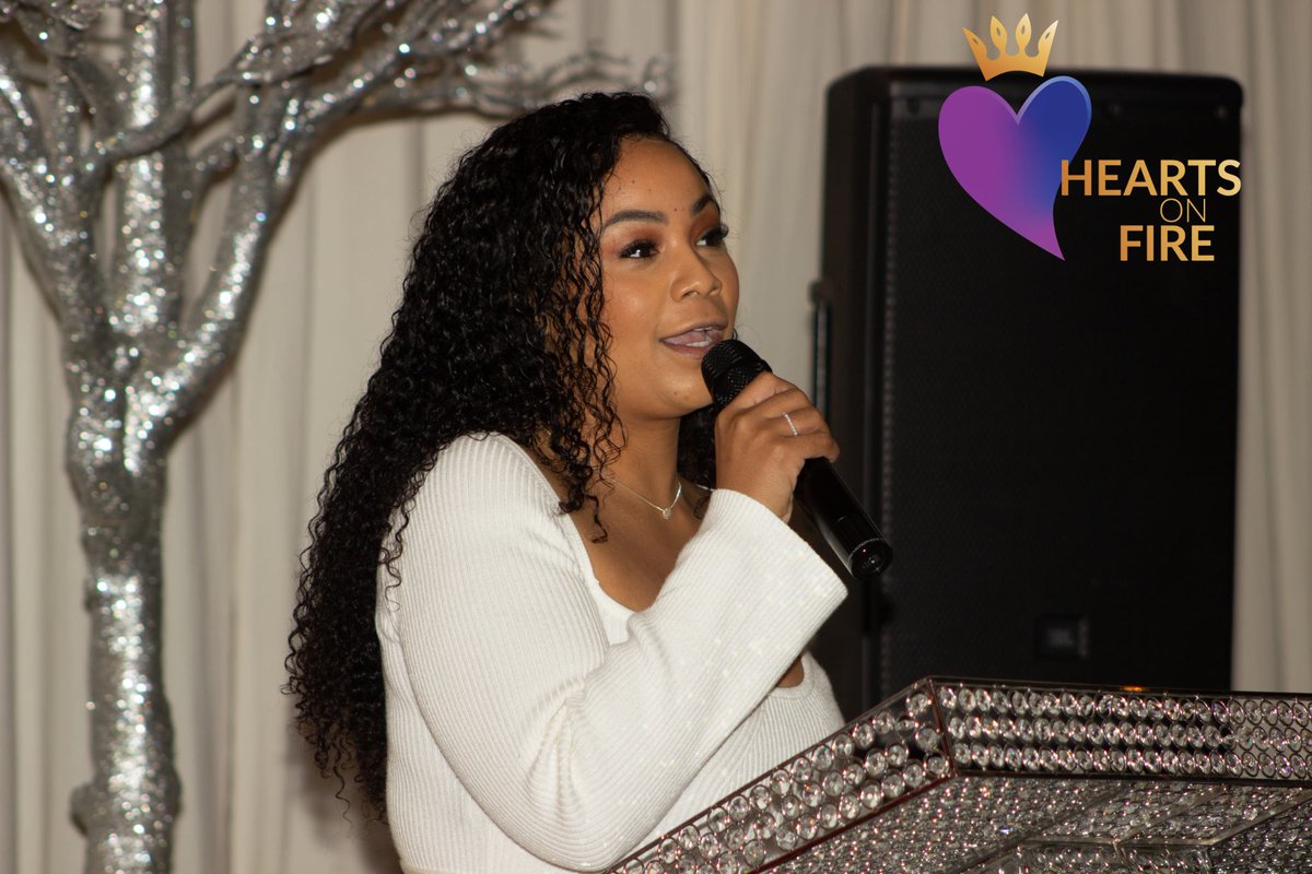 CityofTacoma's tweet image. At-Large #TacCouncil Member Kiara Daniels spoke w/ young women at the 6th Annual First Love Yourself (FLY) Gala about self-discovery, overcoming challenges &amp;amp; the importance of mentorship. #Tacoma #GHOF #FLYGala #FirstLoveYourself